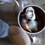 Керамичен канистер за чесън с корков капак 14.5 см, GARLIC POT, бял цвят, EMILE HENRY Франция