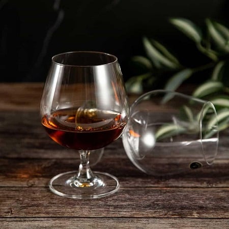 ЧАШИ ЗА КОНЯК