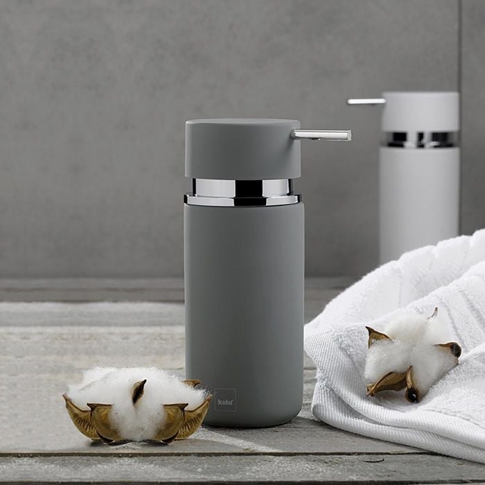 Дозатори за течен сапун и аксесоари