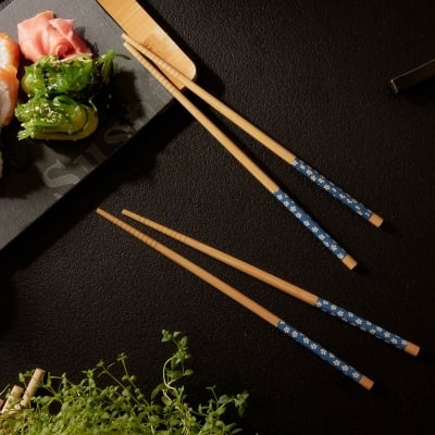 Бамбукови клечки за азиатска храна