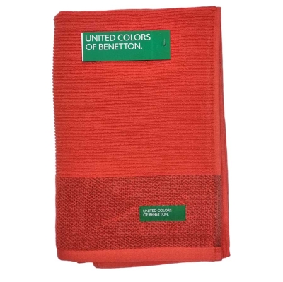 Кърпа за баня Rainbow 70 х 140 см - червен цвят, United Colors of Benetton