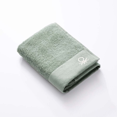 Кърпа за баня 50 х 90 см Core - светлозелен цвят, United Colors of Benetton