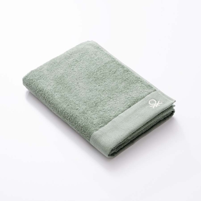 Кърпа за баня 70 х 140 см Core, светлозелен цвят , United Colors of Benetton