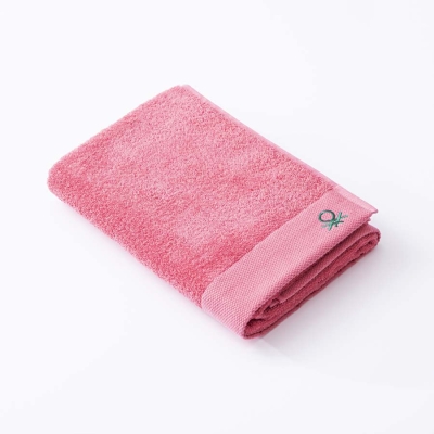 Кърпа за баня 70 х 140 см Core, розов цвят, United Colors of Benetton