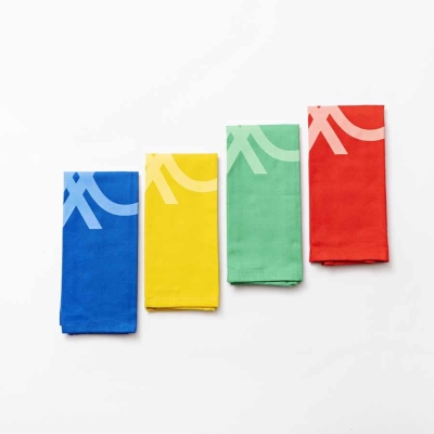 Комплект 4 подложки Rainbow 45 х 30 см, четири цвята с лого, United Colors of Benetton