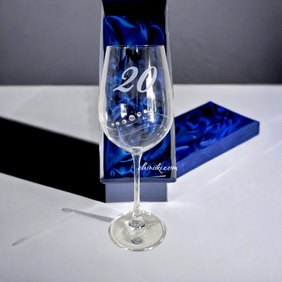 Юбилейна чаша 20 годишнина - безцветни кристали