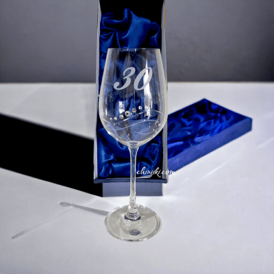 Юбилейна чаша 30 годишнина - безцветни кристали