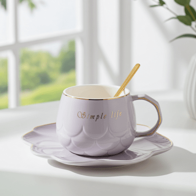 Порцеланова чаша за кафе или чай 250 мл, чинийка с форма на мида и лъжичка - Simple Life Purple