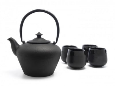 Комплект чугунен чайник с порцеланови чаши и бамбукова кутия, 6 части, BREDEMEIJER Нидерландия