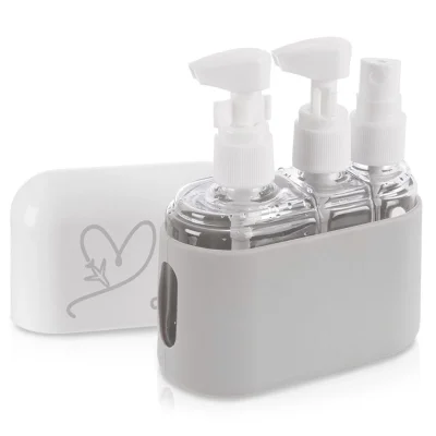 Сет бутилки за козметика за пътуване в калъф  - Travel, VL Полша