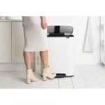 Кош за смет 60 литра Bo Pedal, WHITE, Brabantia Холандия