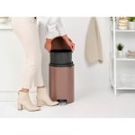 Кош за смет с педал 20 литра NewIcon Satin Taupe, Brabantia Холандия