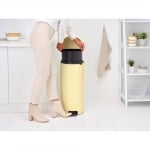 Кош за смет с педал 30 литра NewIcon Mellow Yellow, Brabantia Холандия