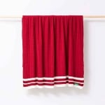 Плетено памучно одеяло Rainbow 140 х 190 см, червен цвят, United Colors Of Benetton