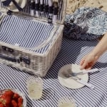 Хладилна кошница за пикник за 4 човека с постелка ORLANDO, бял цвят, HOMLA Полша