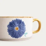 Керамична чаша - купа с капак 600 мл MEREN - синьо цвете, HOMLA Полша