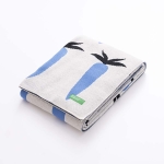 Одеяло 140 х 190 см - светлосив цвят със сини моркови - Fw23, United Colors of Benetton