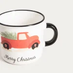 коледна чаша с червена кола