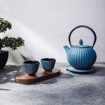 Комплект чугунен чайник с 2 чаши и подложка ANDREAS, HOMLA Полша