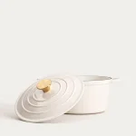 чугунена тенджера