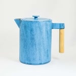 Чугунен чайник с цедка 1200 мл Kohi JA, светло син цвят, Ja-Unendlich Германия