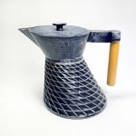 Чугунен чайник 800 мл с цедка Jidosha JA, цвят тъмно синьо и бяло, Ja-Unendlich Германия
