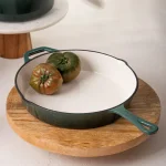 емайлиран тиган в зелен цвят