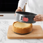 Стоманена форма за печене с падащо дъно Ø 20 см - Non-Stick, Lekue Испания