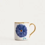 Керамична чаша за топли напитки 500 мл MEREN - синьо цвете, HOMLA Полша