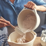 Купа за смесване 2.5 л MIXING BOWL, цвят трюфел, EMILE HENRY Франция