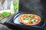 Плоча за пица 42 x 35 см BBQ Pizza Station, цвят трюфел, EMILE HENRY Франция