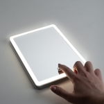 Сгъваемо козметично огледало с LED светлина, INNOLIVING Италия