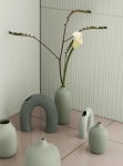 Ваза за цветя KAGETSU, размер M - цвят сиво-зелен (Agave Green), BLOMUS Германия