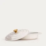 Плитка чугунена емайлирана тенджера с капак 2.5 литра ANDREAS - крем, HOMLA Полша