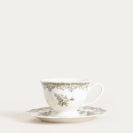 красиви винтидж чаша с чинийка за кафе