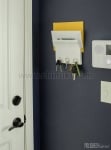 Магнитна поставка за стена за ключове / органайзер MAGNETTER, бял цвят, UMBRA Канада
