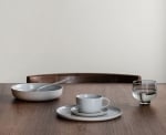 Керамична чаша за чай с дръжка 250 мл SABLO, цвят светло сив (CLOUD), BLOMUS Германия
