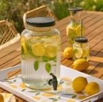 диспенсър за вода с кранче