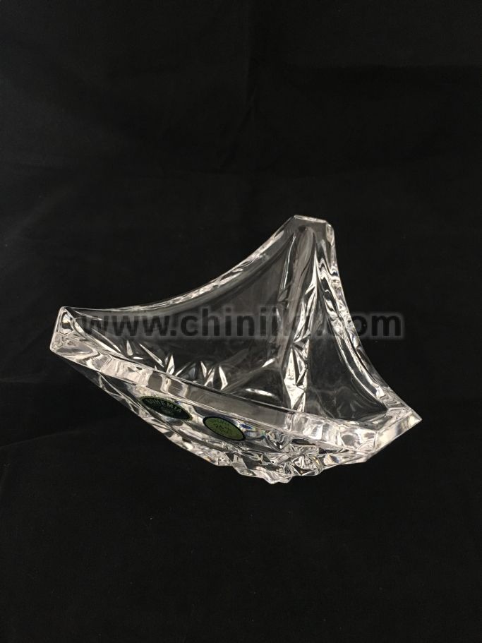 Триъгълна кристална купичка за ядки 12.5 см, Bohemia Crystal