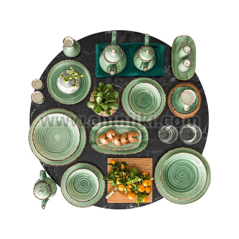 Порцеланова квадратна чиния за основно ястие 22 x 22 см GREEN, GÜRAL Турция